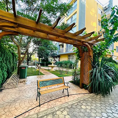 Vacation Daneli Apartman Napospart